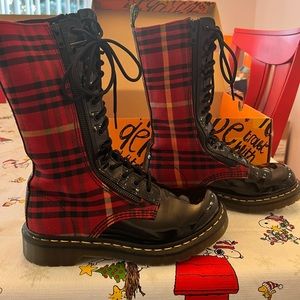 Doc Martens: black & red, 14-hole, patent leather boots